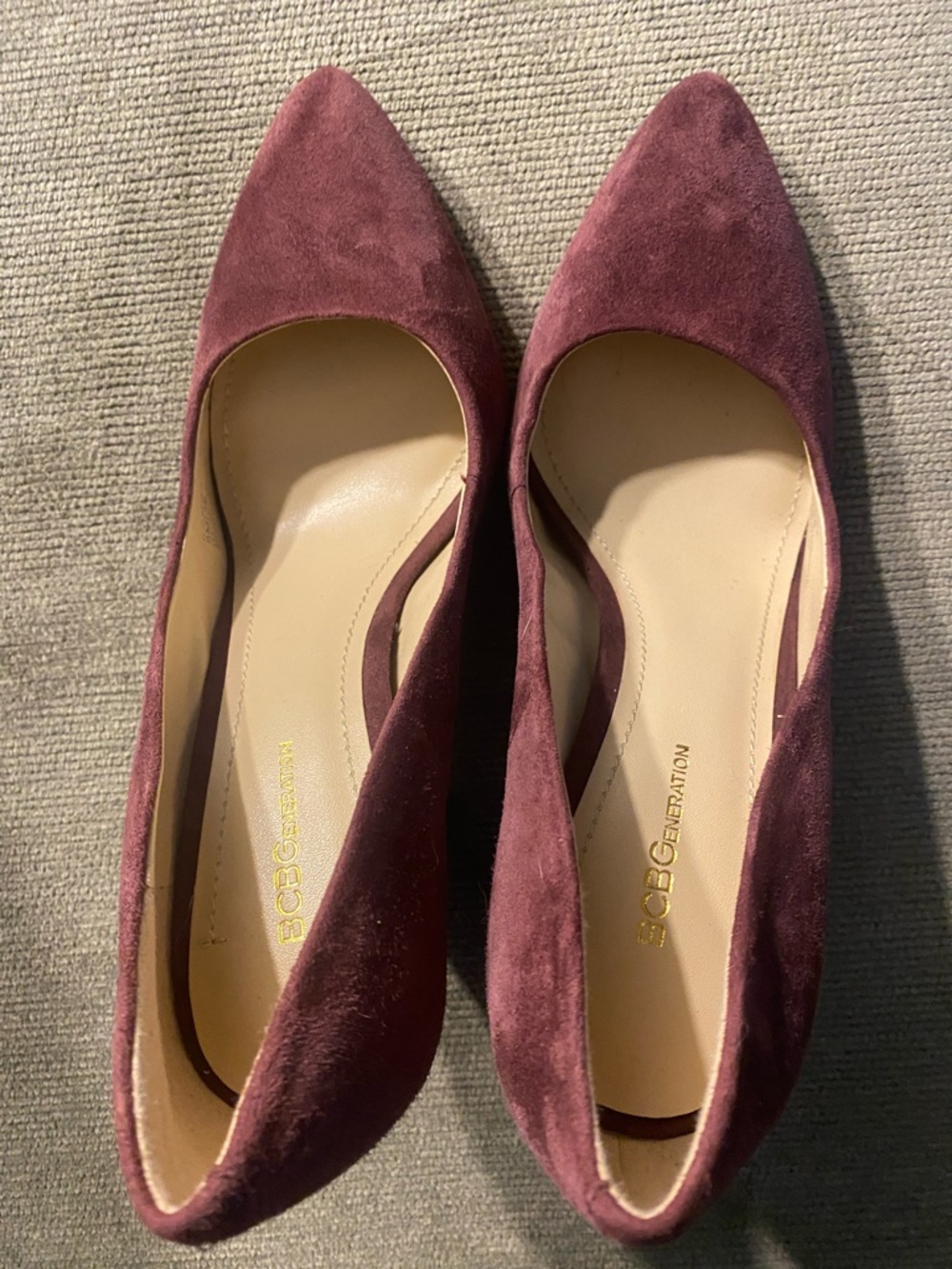 BCBGeneration Pointed Toe Block Heel Pumps Burgundy Suede Size 8